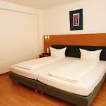 Memphis Hotel