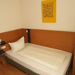 Memphis Hotel